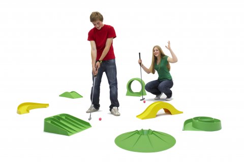 Set Minigolf Professionnel avec 13 obstacles, 2 minigolf clubs, 4 balles de golf et 1 carnet de score