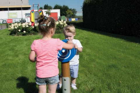 Panneaux de motricité et autres jeux éducatifs pour les petits