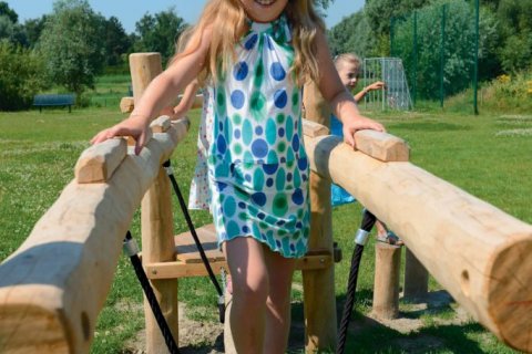 Parcours d'agilité en bois de Robinier