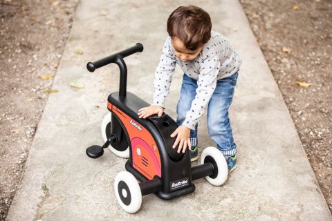 La Cosa 2 pour interieur et exterieur de la marque Italtrike - Porteur destiné aux enfants de 1 à 6 ans