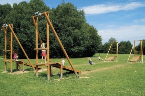 Tyrolienne en bois Téléphérique en bois deux plates-formes pour enfants de 6-15 ans marque EUROPLAY