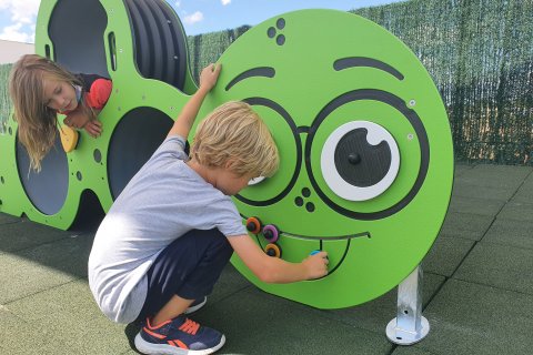 Aire de jeux la Sauterelle à lunettes