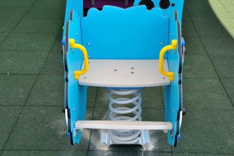 Aire de jeux jeu à ressort hélicoïdal Spooky avec siège confort et d'accès facile pour fauteuil roulant