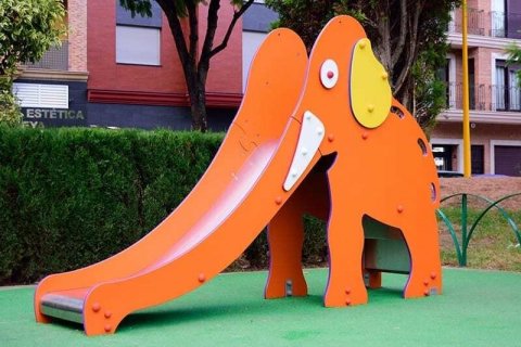 Toboggan Eléphant pour enfant de 1 à 9 ans