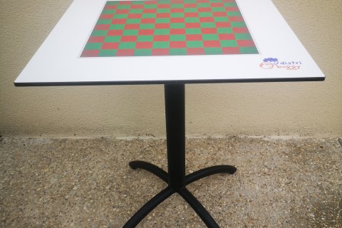 Table de jeux de dames