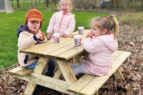Table de pique-nique pour enfants ( maternelles et primaires) en pin imprégné- modèle premium