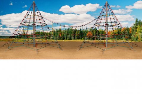 Aire de jeux Double Pyramide de cordes d’hauteur 4.50 M avec 2 mats centraux en acier galvanisé à chaud pour enfants 6 ans et +